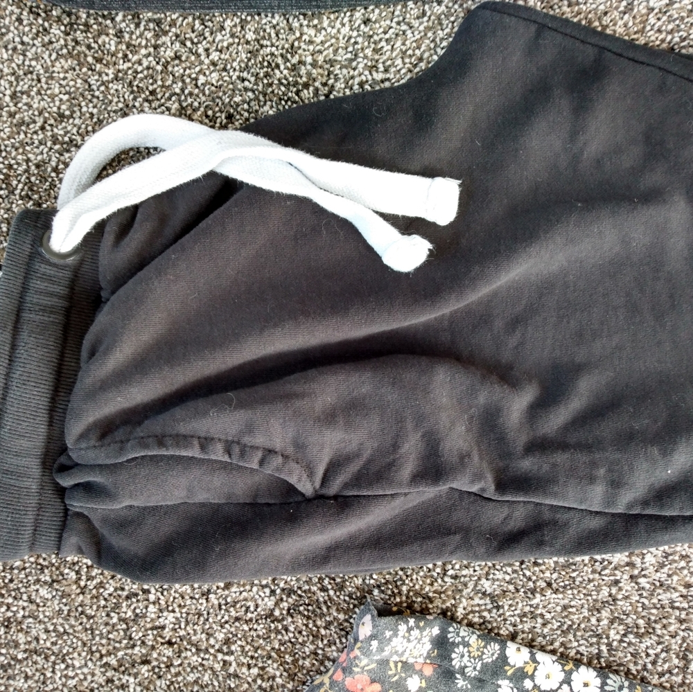 Black puma sweat pants